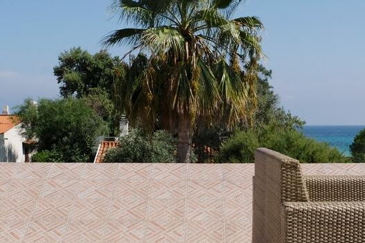 House with a Rooftop patio in dream location - No. S410