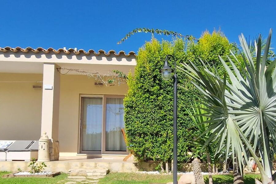 First Row Beach Villa - No. S411