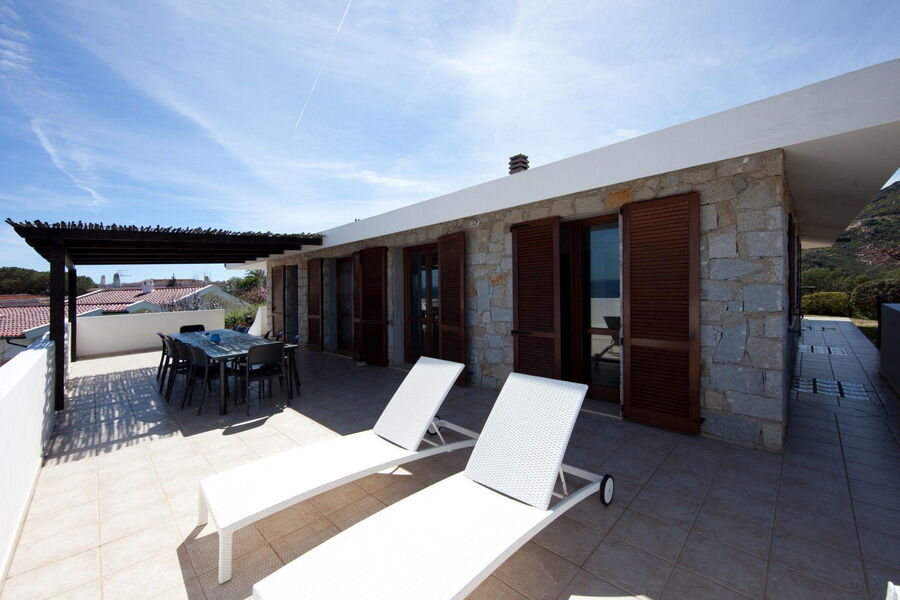 Bon Vivant's Megavilla - No. S473