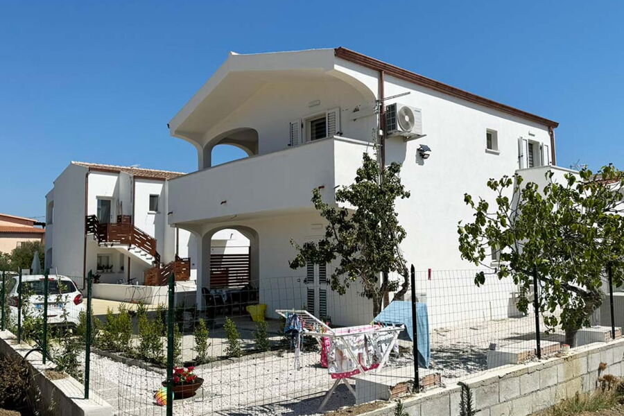 Modern and affordable apartment on the beach - No. 142