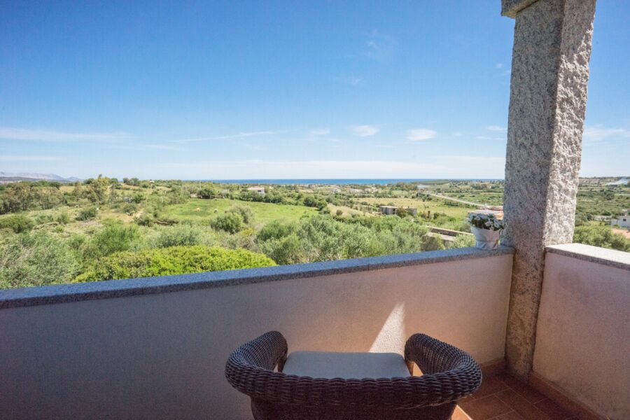 Attractive townhouse with sea views - No. 108/1