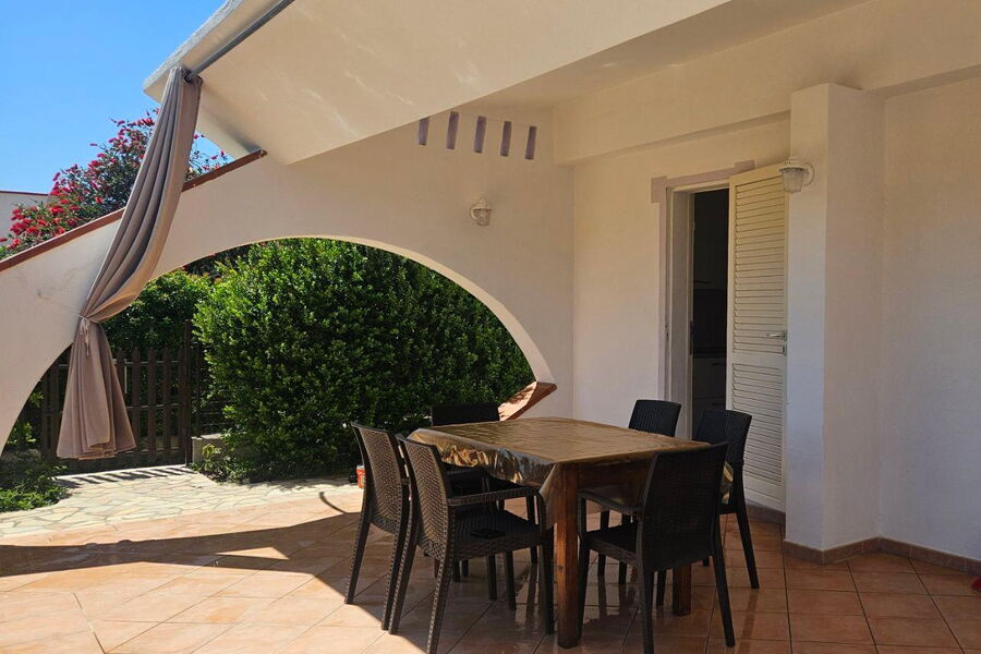 House with a Rooftop patio in dream location - No. S410