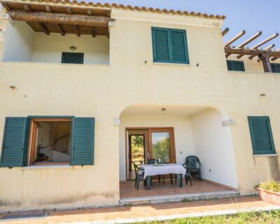 Attractive townhouse with sea views - No. 108/2