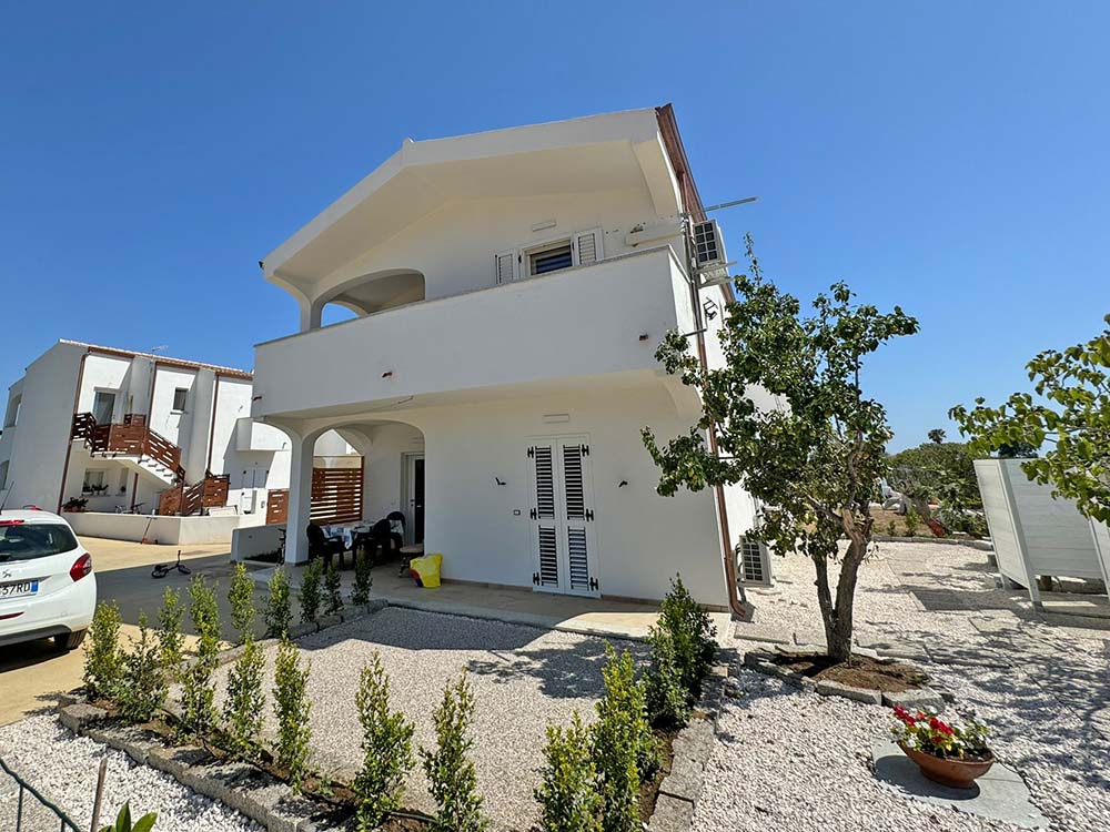 Modern and affordable apartment on the beach - No. 142A