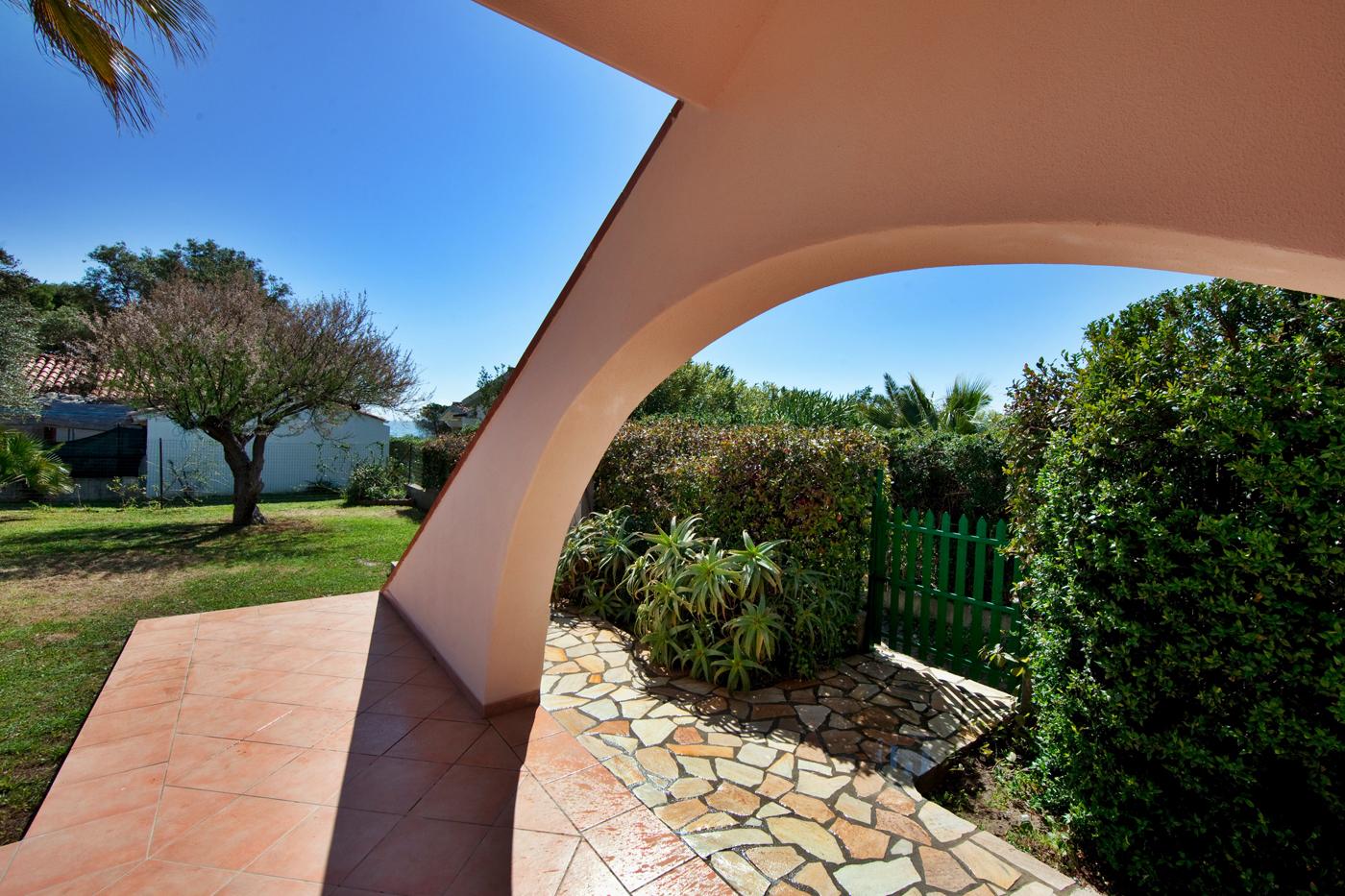 House with a Rooftop patio in dream location - No. S410